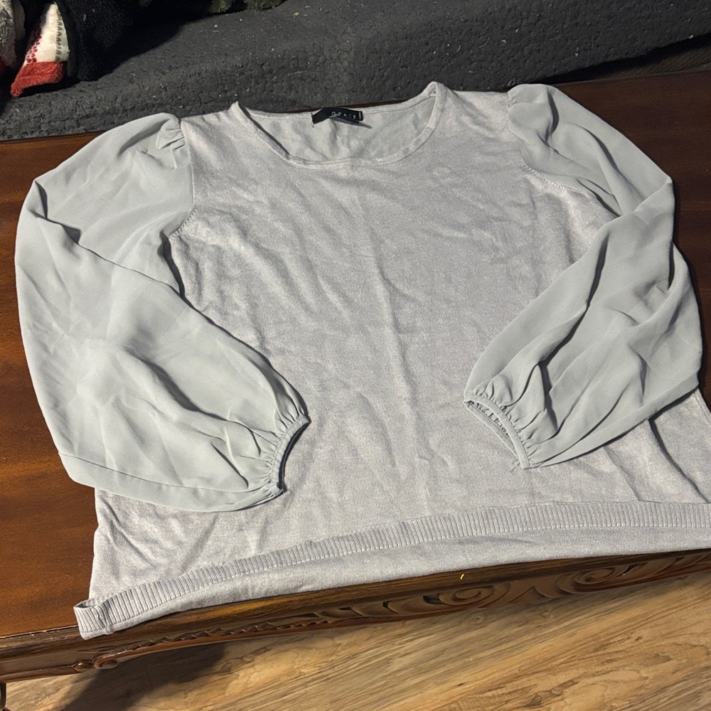 Grace Light Gray Women's Blouse with Puff Sleeves